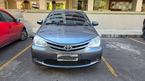 TOYOTA ETIOS 1.5 XS 16V FLEX 4P MANUAL TOYOTA ETIOS 1.5 XS 16V FLEX 4P MANUAL